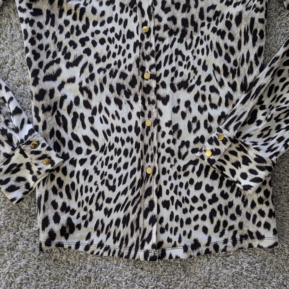 Calvin Klein Women’s Top Animal Print Long Sleeve leopard print Blouse Medium - Picture 2 of 8